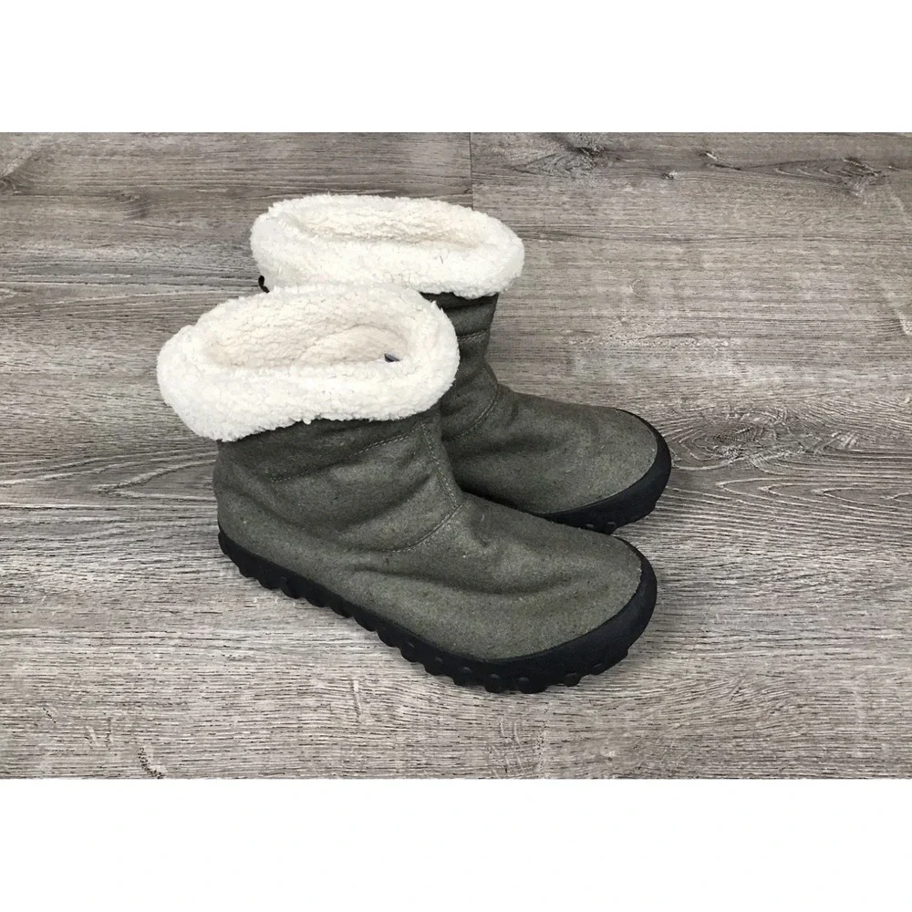BOGS Women's B Moc II Slipper Dark Green Size 7 Winter Snow Boots